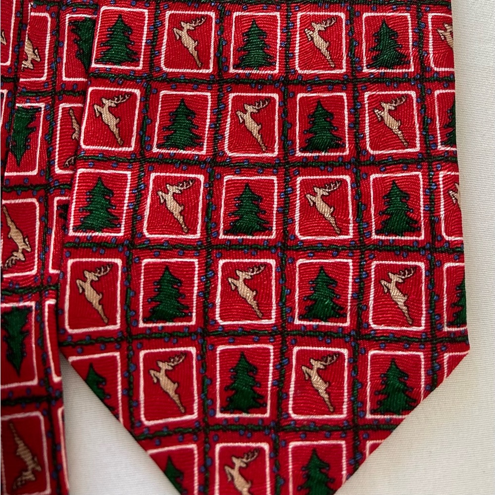 Cape Cod neckwear Christmas silk tie